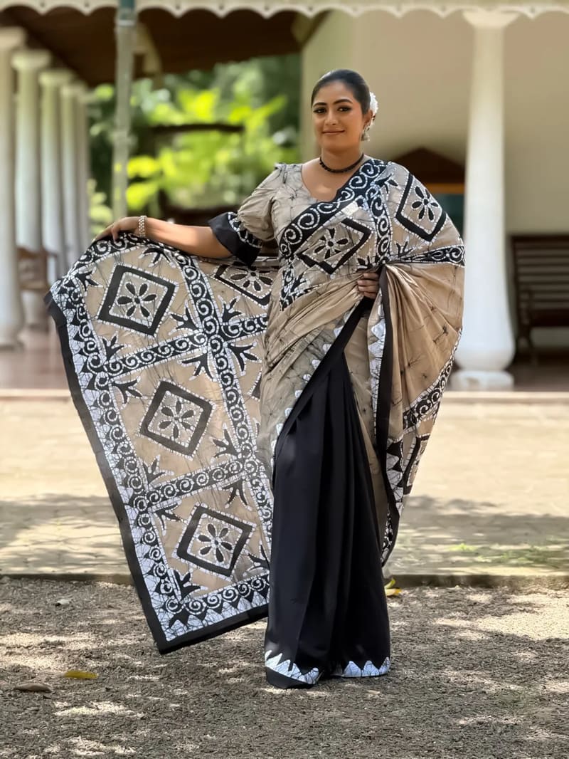 Batik handmade batik saree in White ,beige and black, Sri Lanka