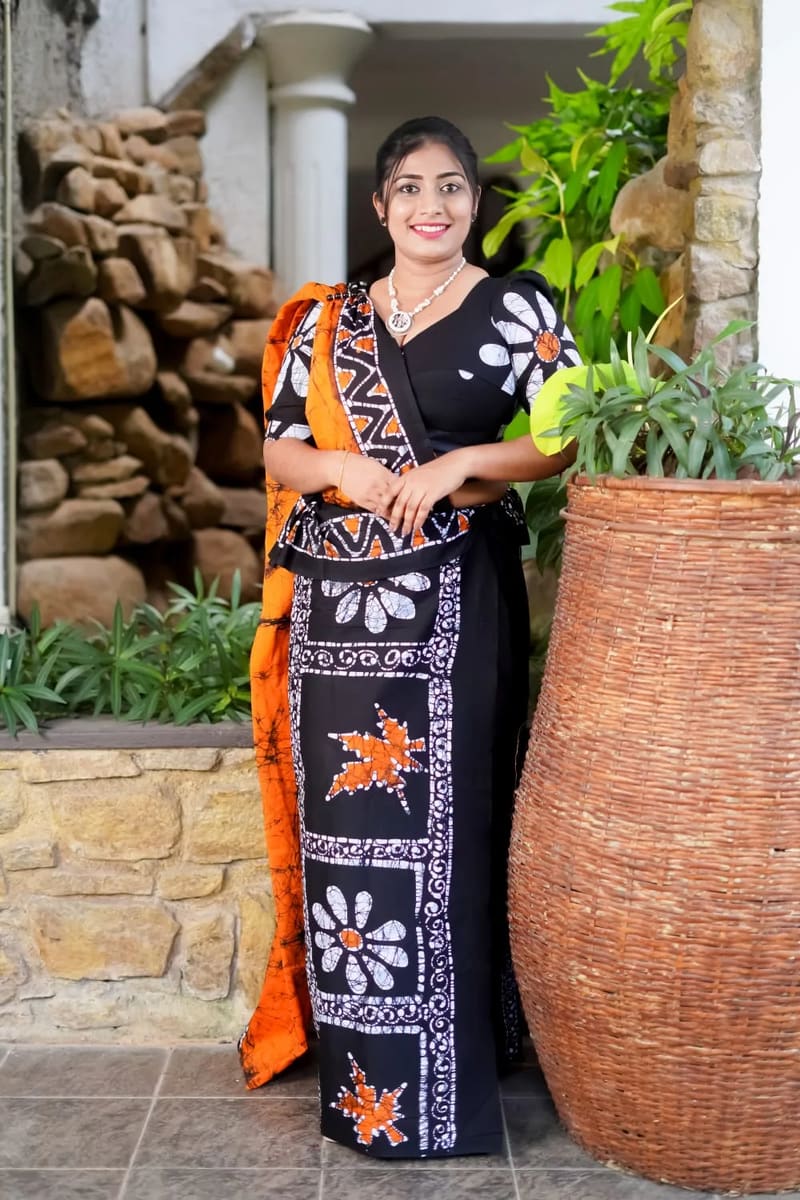 Bathik saree 4 handmade batik saree in Green and black, Sri Lanka
